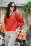 Áo linen thêu tay cổ tim Thêu chim quả TRAVIS