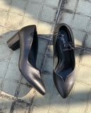 Pumps Kate Gray gót vuông 5cm xẻ mũi