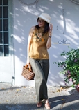 Áo top linen sát nách thêu lan LALALAND