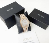 ĐỒNG HỒ NAM BULOVA 98B324 QUARTZ ĐÁ SWAROVSKI TONE ROSE GOLD