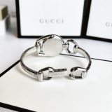 ĐỒNG HỒ NỮ GUCCI YA139502 DÂY KIM LOẠI