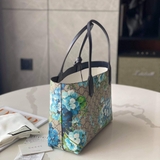 Túi Gucci Tote Reversible Gucci Blooms Small 546323CU71X8499