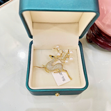 Cài áo ngọc trai hươu sao