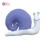gối thú bông ốc sên caro xanh