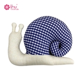 mặt sau gối ốc sên caro