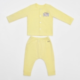 bo-quan-ao-dai-tay-cai-thang-mau-vang-boube-vai-cotton-organic