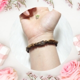 VÒNG TAY GỖ TRẦM HƯƠNG TỰ NHIÊN VÔ ĐỊNH HÌNH NỮ VIP