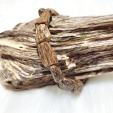 VÒNG TAY GỖ TRẦM HƯƠNG TỰ NHIÊN VÔ ĐỊNH HÌNH VIP - NAM