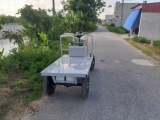Xe điện chở hàng trong trang trại