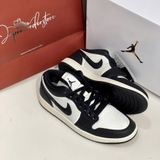 Giày Nike Air Jordan 1 Low SE Vintage Panda FB9893-101