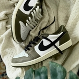 Giày Nike Air Jordan 1 Retro Olive Summit HQ6998-200