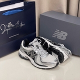 Giày New Balance 860v2 White Silver Black ML860XD