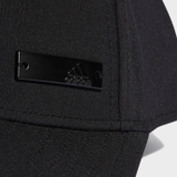 Nón Adidas siêu nhẹ Metal Badge Black IB3245
