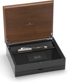 Bút Máy Graf Von Faber-Castell Pen of The Year 2010 Caucasian Walnut Wood Limited Edition