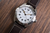 HAMILTON KHAKI FIELD EXPEDITION H70315510 WHITE - QUA SỬ DỤNG