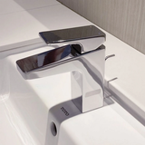 Vòi lavabo chậu rửa mặt TOTO TVLM108RU nóng lạnh