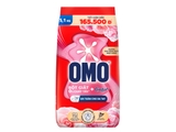 Bột giặt Omo hương hoa hồng pháp 5.1kg (Tặng 1 nước giặt 412g)