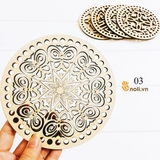 2 round wooden panels engraved with patterns to make Camaron bags