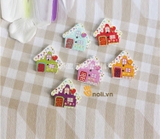 Decorative wooden buttons in the shape of a house 28x28mm