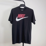 TEE NIKE NSW BRAND MARK BLACK - AP21-AR13