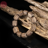 Vòng tay Trầm Hương hạt tự nhiên cận chìm Malay ( hạt trung )