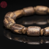 Vòng tay Trầm Hương hạt tự nhiên cận chìm Malay