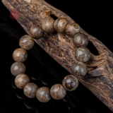 Vòng tay Trầm Hương tròn 14 li cận chìm ( loại 2 )