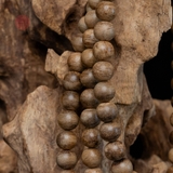 Vòng Trầm Hương 108 hạt 8 li cận chìm ( loại 3 )