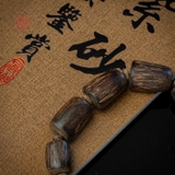 Vòng tay trầm hương chìm nước dạng hạt tự nhiên cho nam (11,2g)