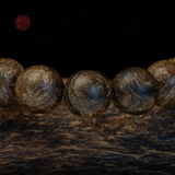 Vòng tay Trầm Hương tròn 18 li cận chìm