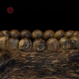 Vòng tay Trầm Hương tròn 8 li cận chìm ( loại 2 )