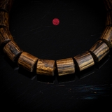 Vòng tay Trầm Hương Trúc Lu Thống 8 Li Chìm Nước (10,8g)