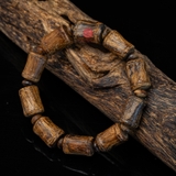 Vòng tay Trầm Hương rục cận chìm dạng trúc tự nhiên ( size trung )