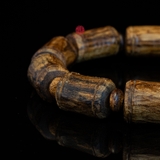 Vòng tay Trầm Hương rục chìm dạng trúc tự nhiên Hiếm (18,3g)