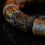 Vòng tay trầm hương rục cận chìm lu thống