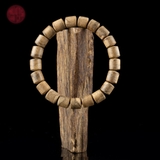 Vòng tay Trầm Hương lu thống 8 li banh bông