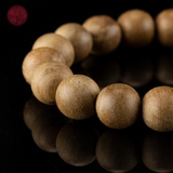 Vòng tay Trầm Hương tròn 12 li banh