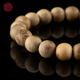 Vòng tay Trầm Hương tròn tròn 8 li banh