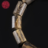 Vòng tay Trầm Hương lu thống 10 li chìm nước