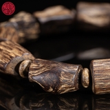 Vòng Trầm Hương hạt tự nhiên già dầu Malay ( size lớn )