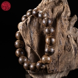 Vòng Trầm Hương tròn cận chìm 12 li Malay