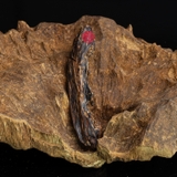 MẶT DÂY CHUYỀN TRẦM HƯƠNG CHÌM NƯỚC DÁNG TỰ NHIÊN (3,2G)