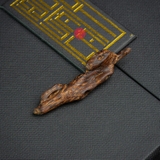 MẶT DÂY CHUYỀN TRẦM HƯƠNG CẬN CHÌM DÁNG TỰ NHIÊN (2G)