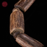 Vòng tay trầm hương Khánh Hòa hạt tự nhiên cận chìm Hiếm