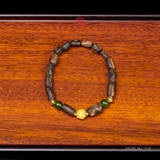 Vòng tay trầm hương chìm nước dạng hạt tự nhiên mix vàng 24k