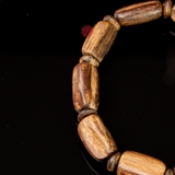 Vòng tay Trầm Hương rục chìm dạng hạt tự nhiên cho tay nữ (7,3g )