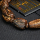 Vòng tay Trầm Hương cận chìm dạng hạt tự nhiên Hiếm ( size nam trung )