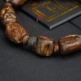 Vòng tay Trầm Hương cận chìm dạng hạt tự nhiên Hiếm ( size nam trung )