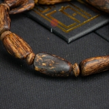 Vòng tay Trầm Hương cận chìm dạng hạt tự nhiên Hiếm ( size nữ )