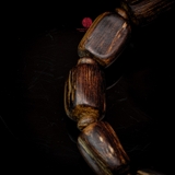 Vòng tay Trầm Hương cận chìm hạt tự nhiên cho nam (size lớn)